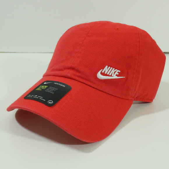 red nike hat womens
